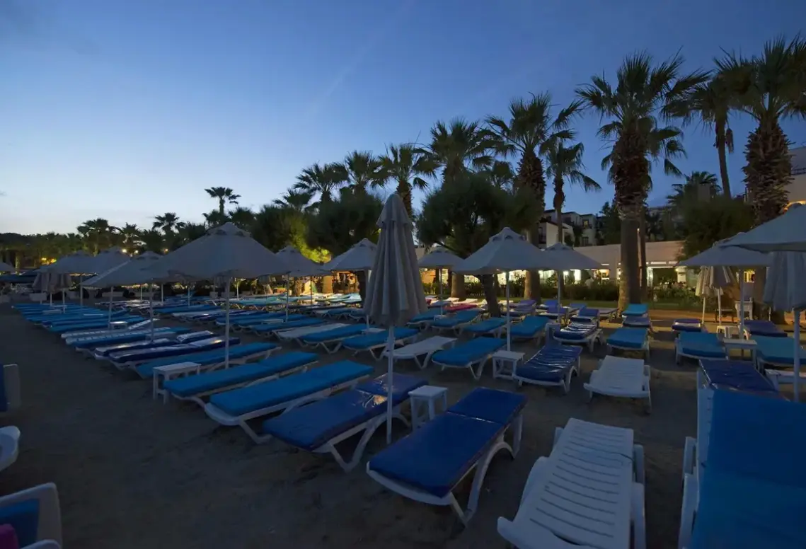 Plaża przy hotelu Sami Beach