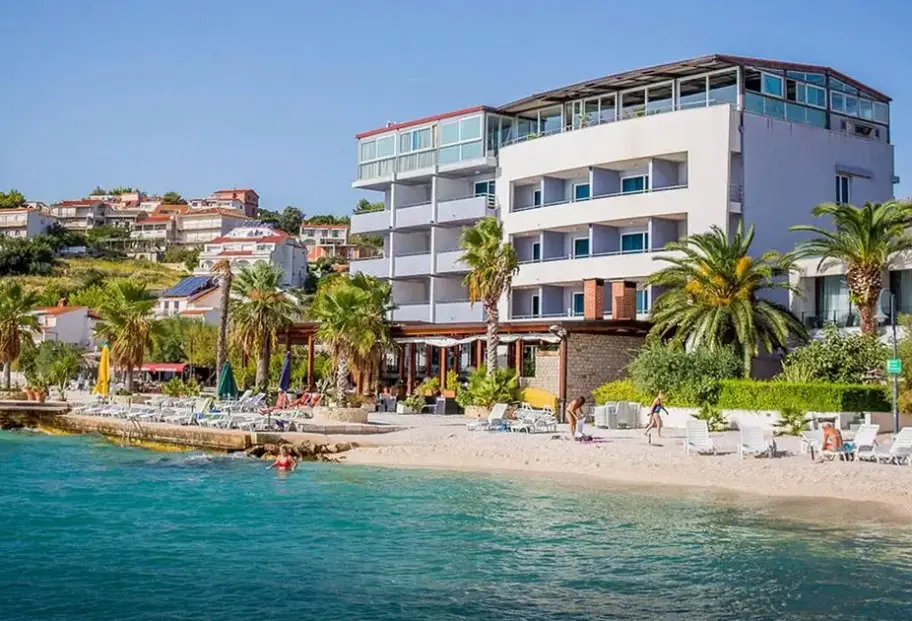 Plaża przy hotelu San Antonio (Podstrana)