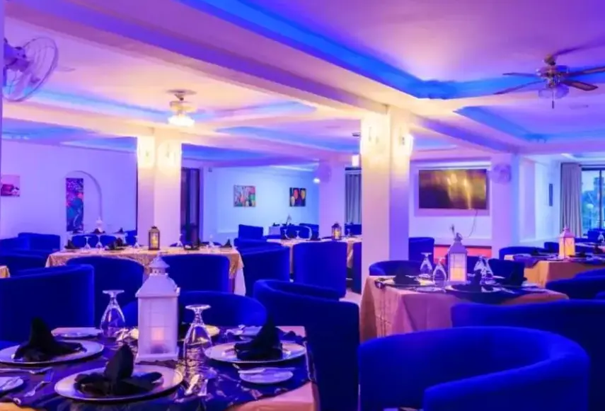 Restauracja i jedzenie w hotelu Sapphire