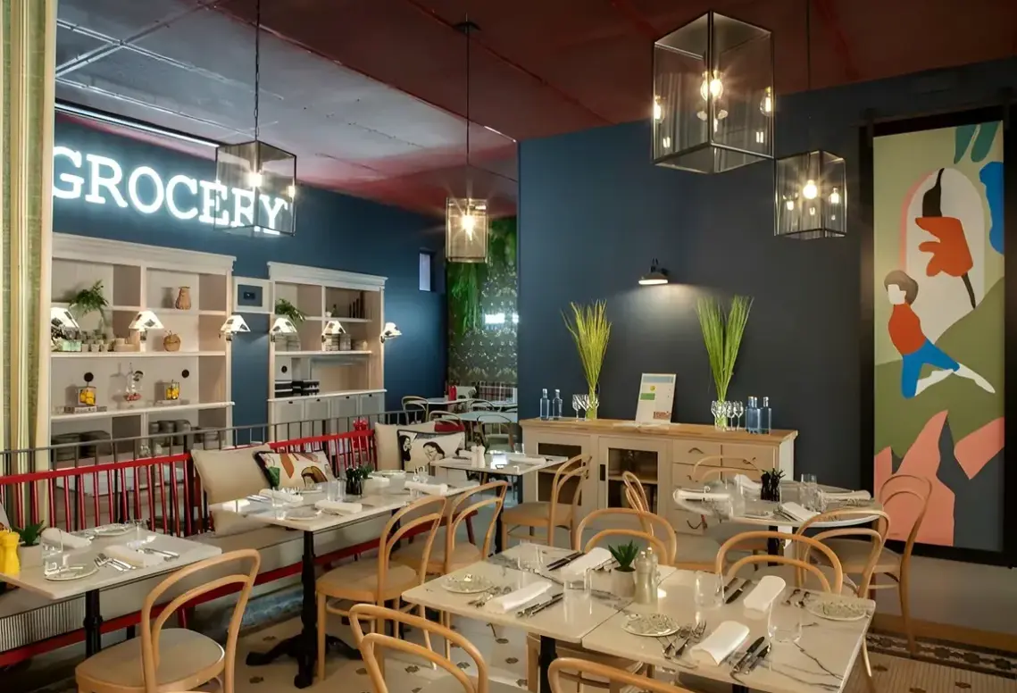 Restauracja i jedzenie w hotelu Se Catedral Tapestry Collection by Hilton