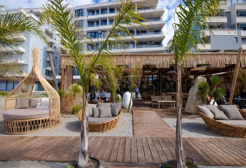 Plaża przy hotelu Sea & Sand