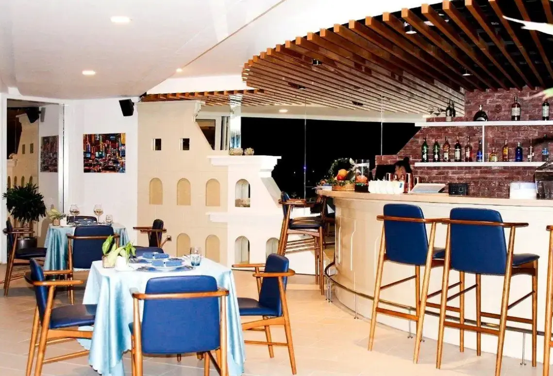 Restauracja i jedzenie w hotelu Seashells Resort Phu Quoc