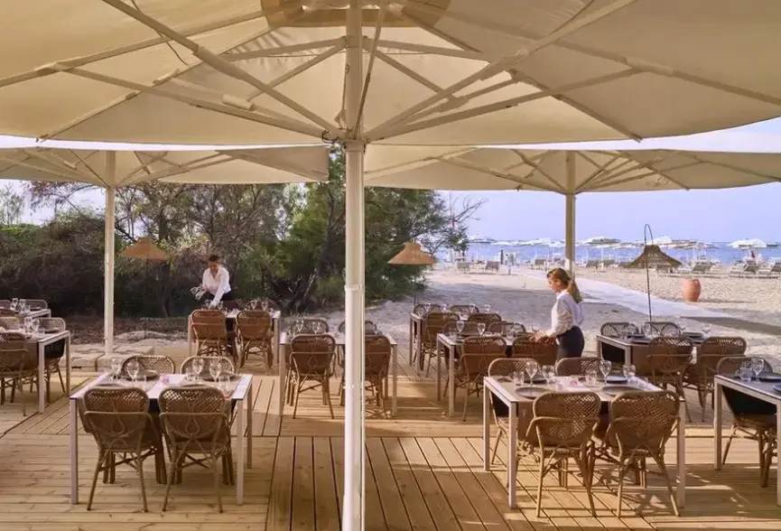 Plaża przy hotelu Serene Village