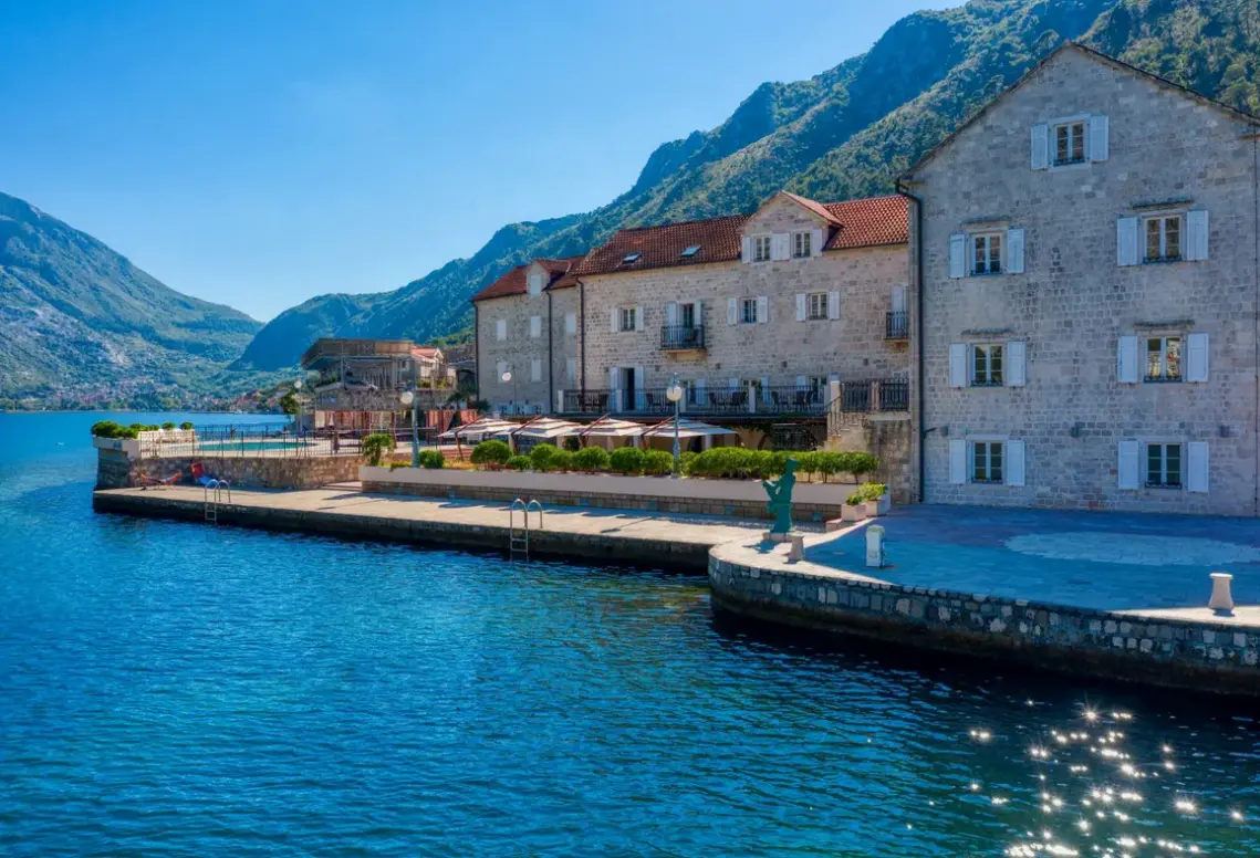 Plaża przy hotelu Splendido (Kotor)