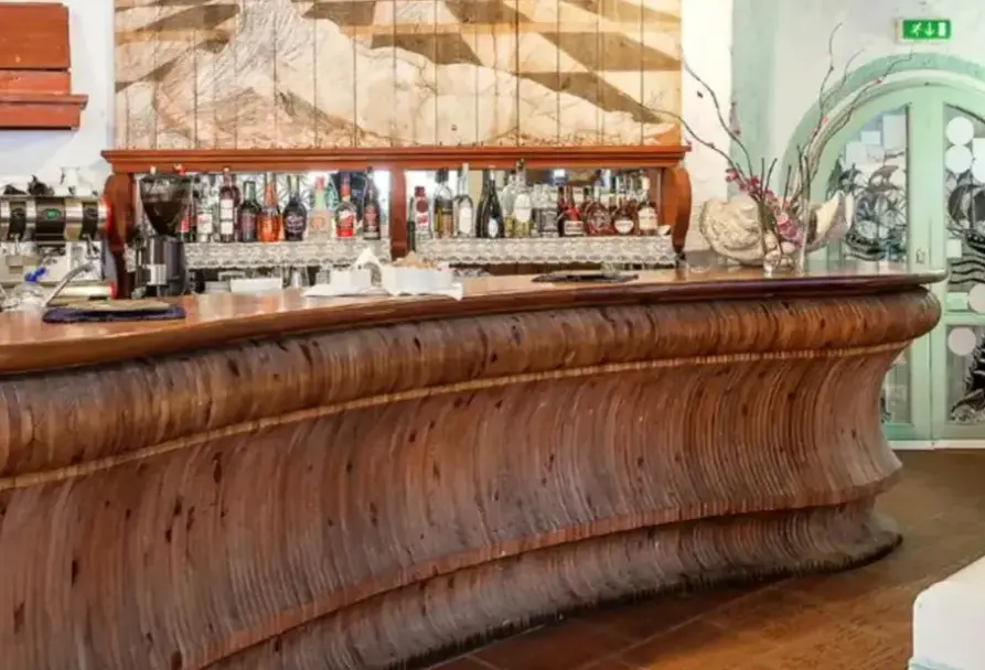 Restauracja i jedzenie w hotelu Stefania (Pittulongu)