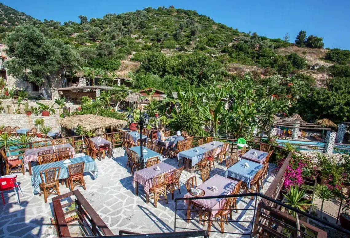 Restauracja i jedzenie w hotelu Stone Village