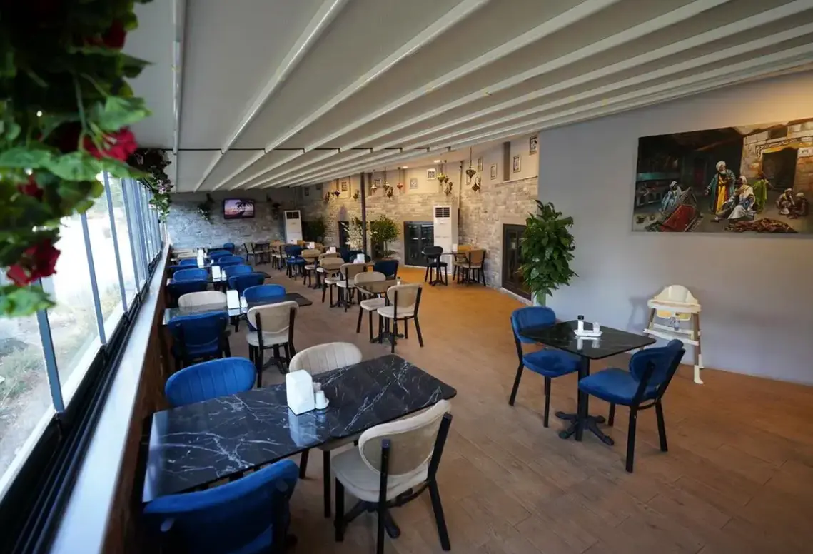 Restauracja i jedzenie w hotelu Sultan Hamit