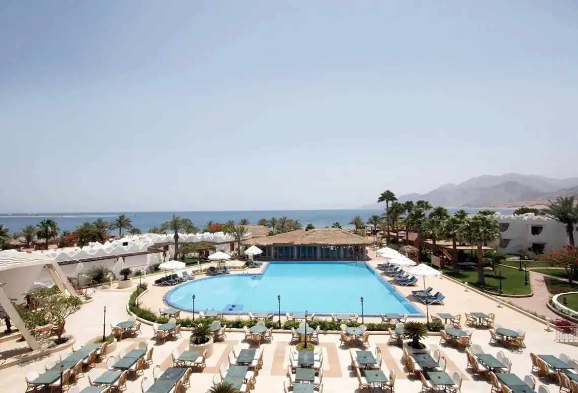Basen w hotelu Swiss Inn Resort Dahab
