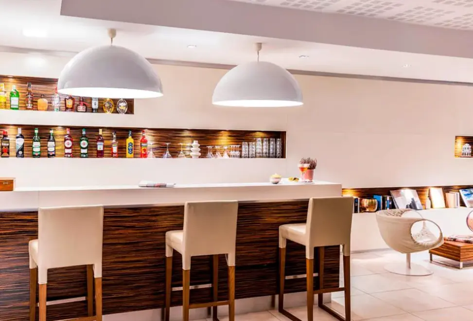Restauracja i jedzenie w hotelu The Caesar Roma (ex. Holiday Inn Rom Pisana)