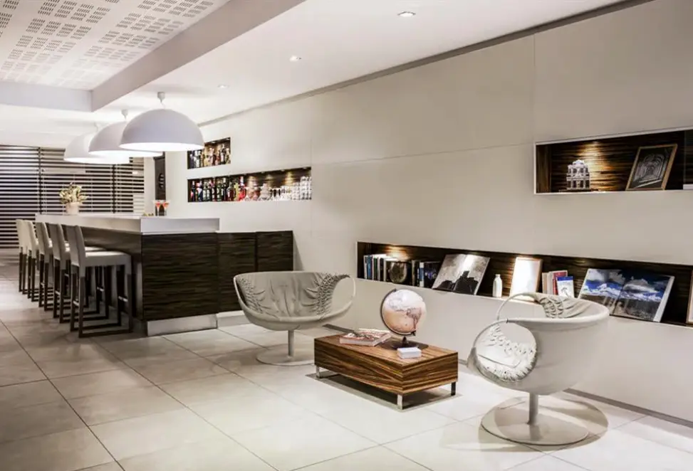Lobby hotelu The Caesar Roma (ex. Holiday Inn Rom Pisana)