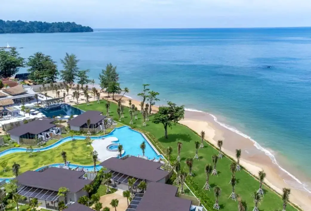 Hotel The Little Shore Khao Lak by Katathani