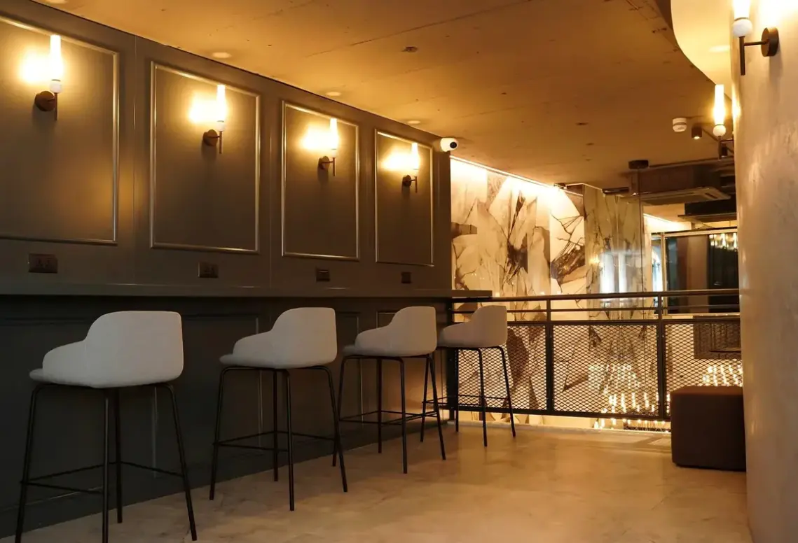 Restauracja i jedzenie w hotelu The Londoner