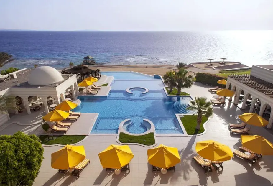 Basen w hotelu The Oberoi Sahl Hasheesh