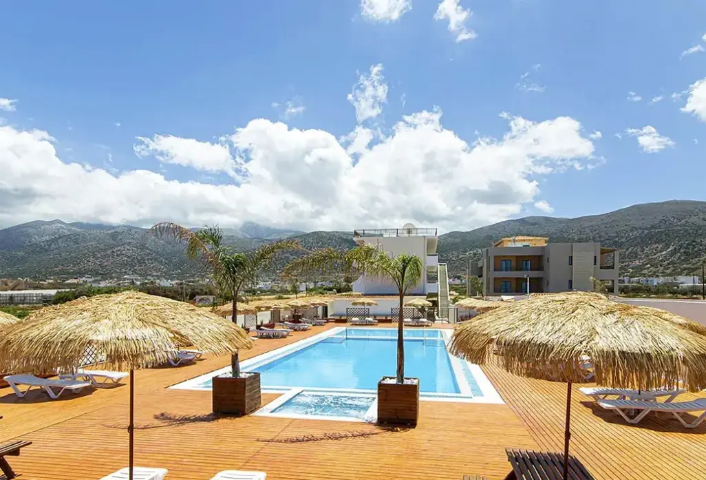 Basen w hotelu Triton (Malia)