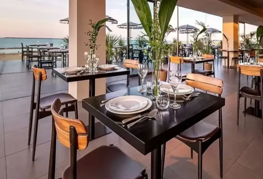 Restauracja i jedzenie w hotelu Victoria Palace (Cattolica)