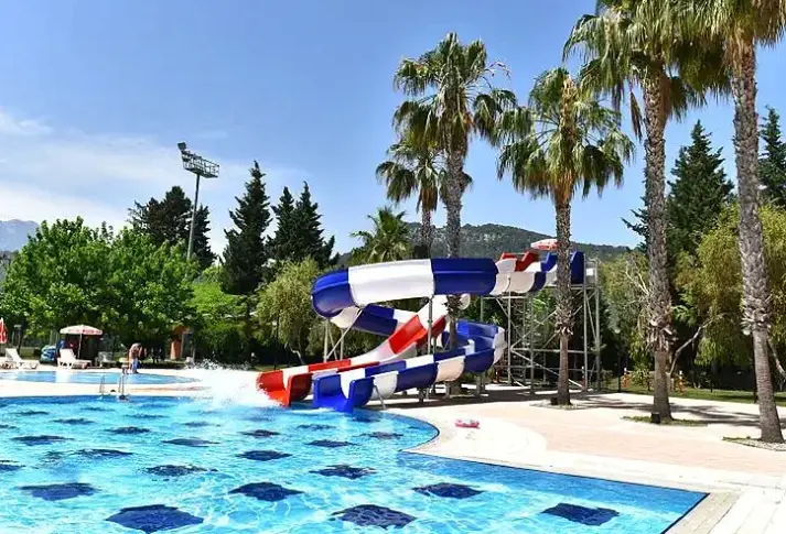 Basen w hotelu Viking Park