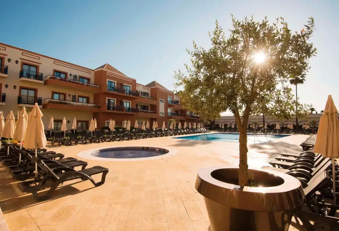 Basen w hotelu Vila Gale (Tavira)
