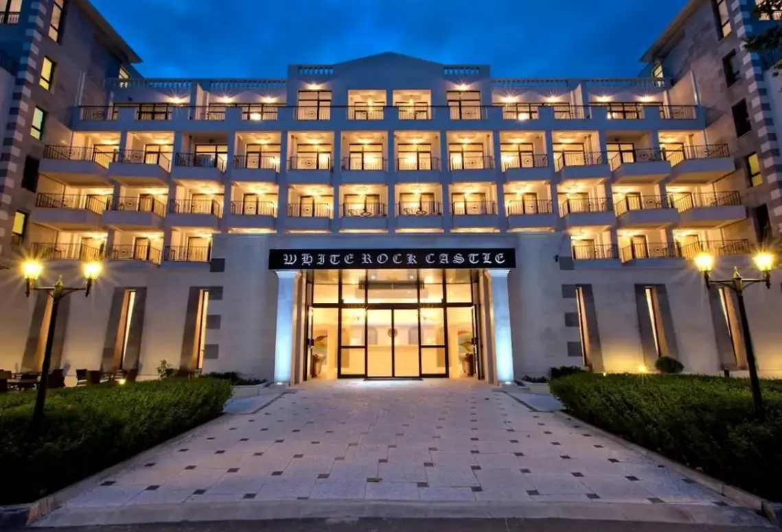 Obiekt hotelu White Rock Castle