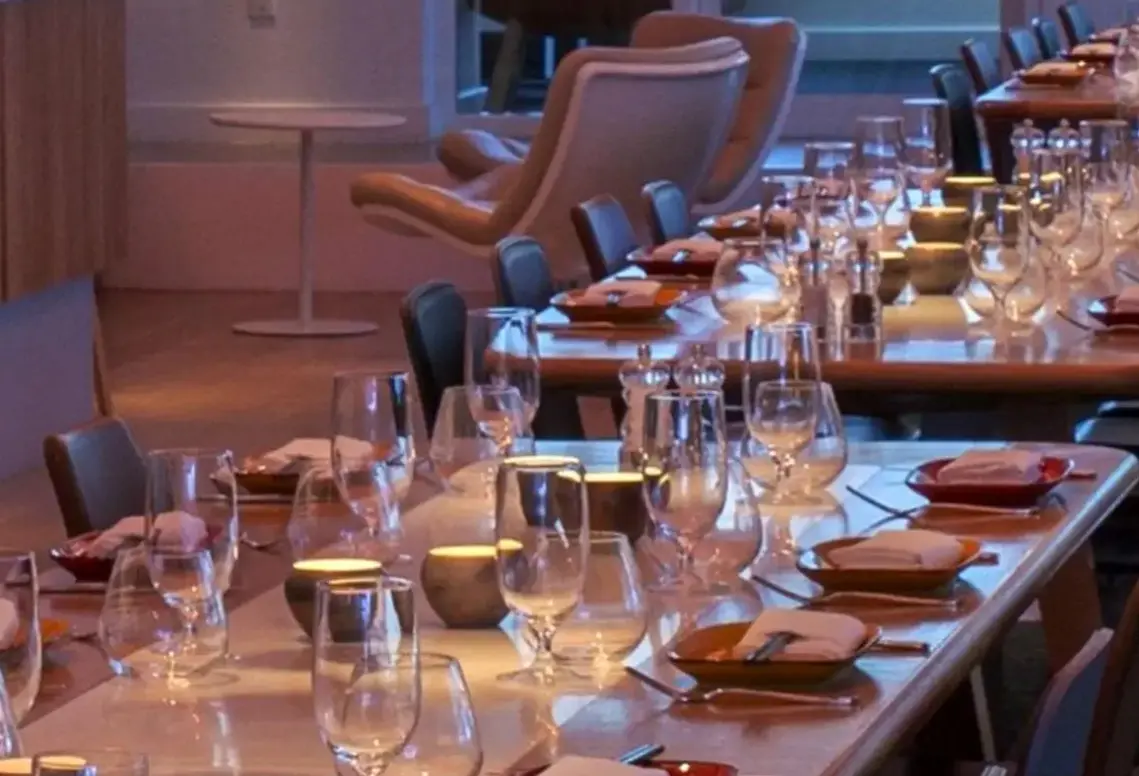Restauracja i jedzenie w hotelu Yotel New York