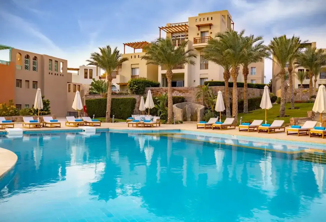 Basen w hotelu Zen Resort (Sahl Hasheesh)