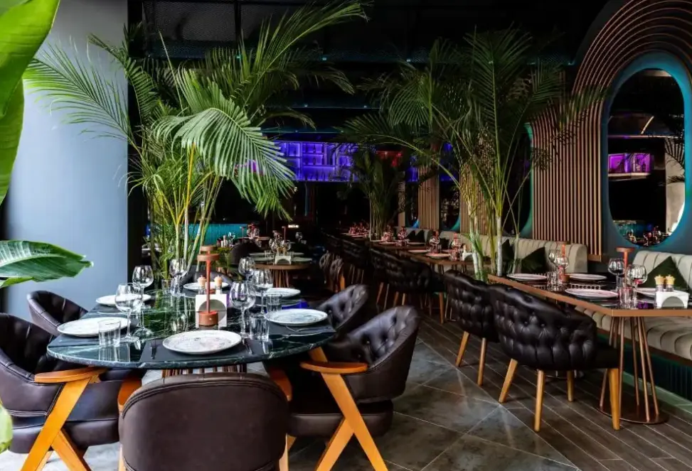 Restauracja i jedzenie w hotelu Ahc Taksim