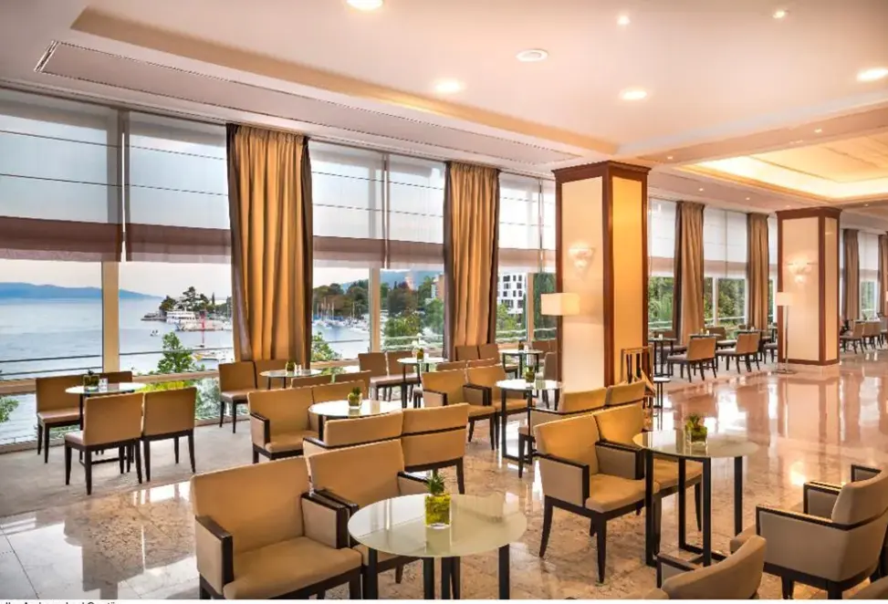 Lobby hotelu Ambasador by Liburnia (ex. Remisens Premium Ambasador)
