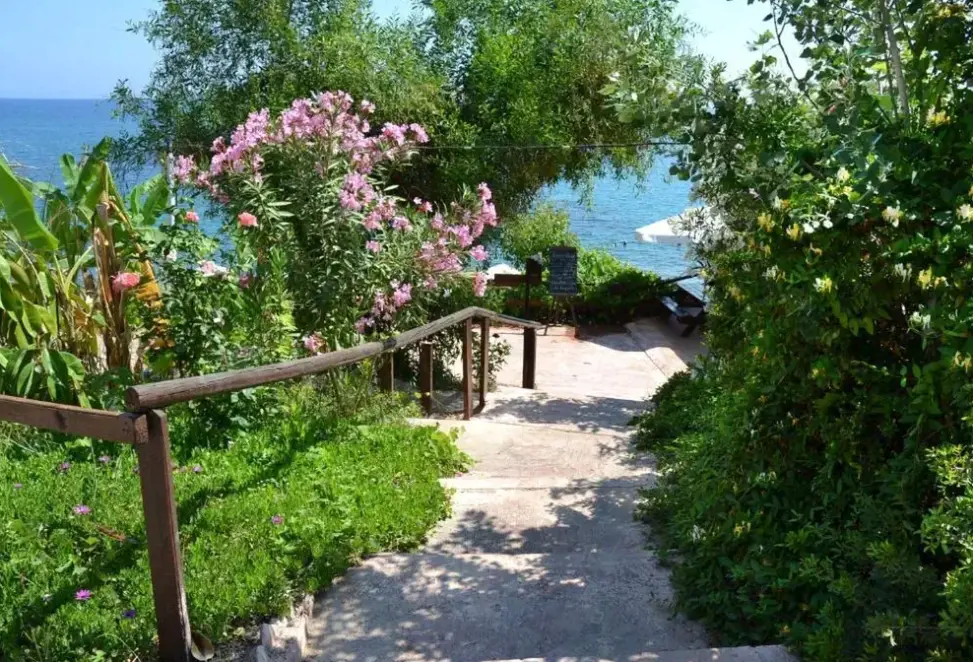 Plaża przy hotelu Aphrodite Beach (Polis)