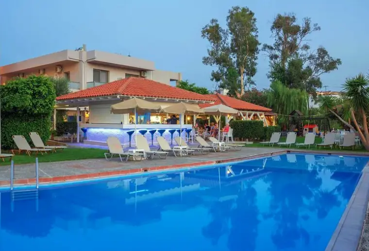 Basen w hotelu Apollo Resort Complex (Kavros)