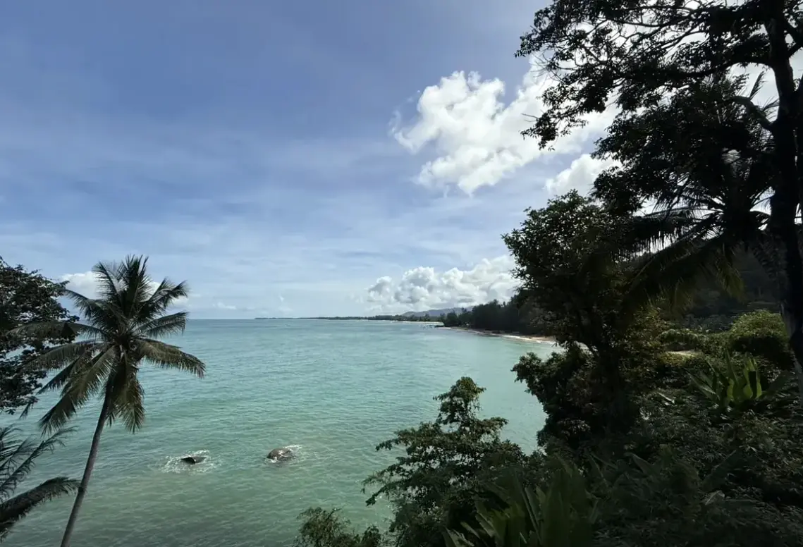 Widok z hotelu Baan Krating Khao Lak Resort