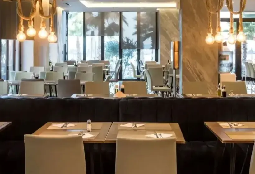 Restauracja i jedzenie w hotelu Brilliant