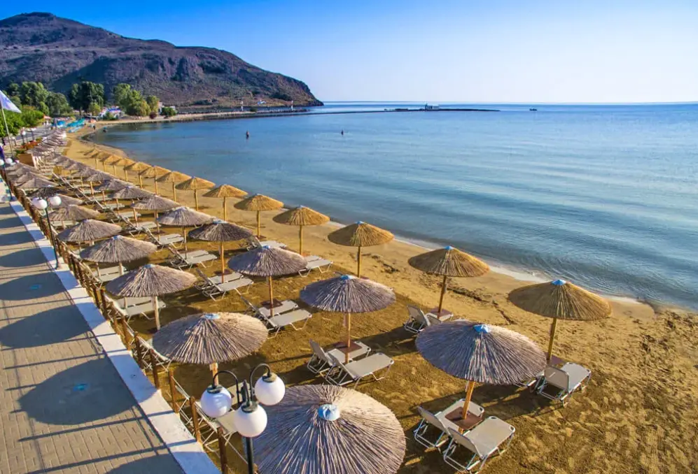 Plaża przy hotelu Corissia Beach
