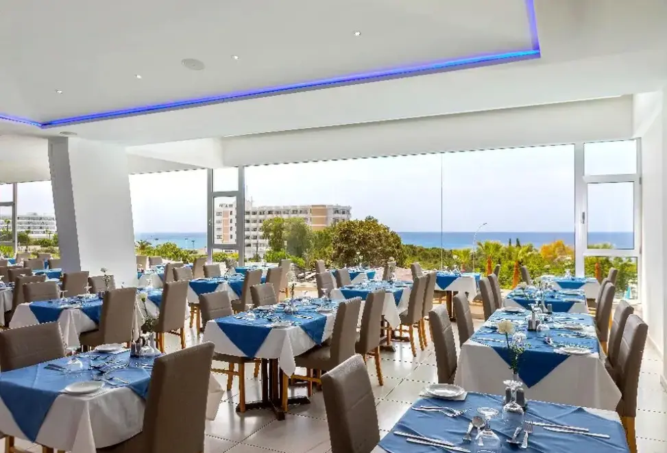 Restauracja i jedzenie w hotelu Cyprotel Florida