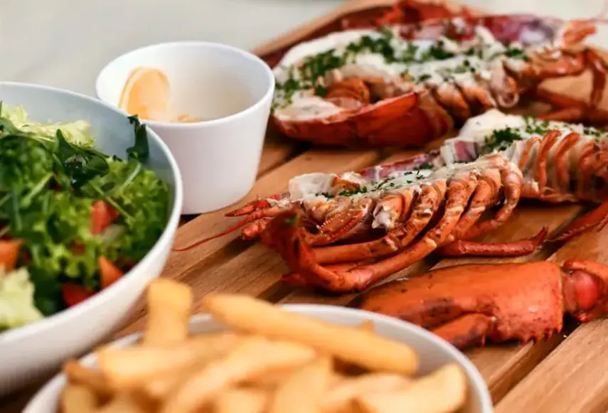 Restauracja i jedzenie w hotelu Dworzysko