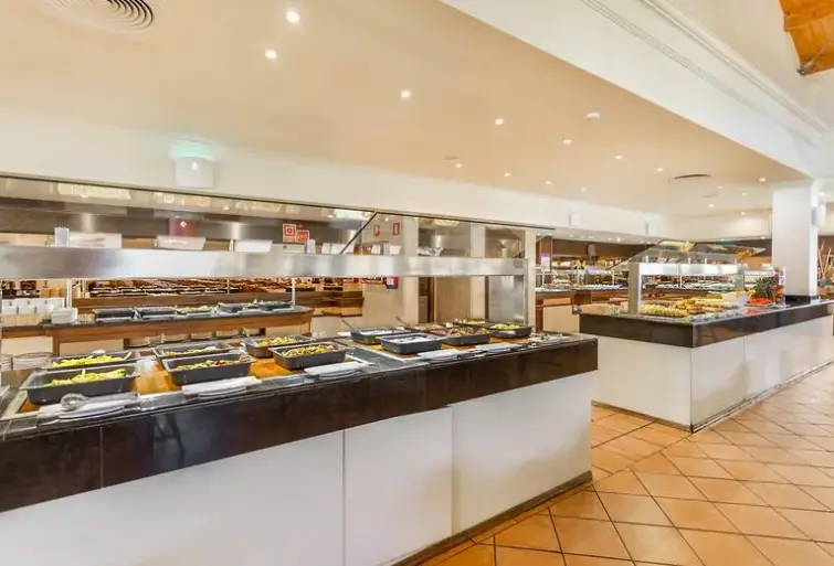 Restauracja i jedzenie w hotelu Fergus Club Vell Mari