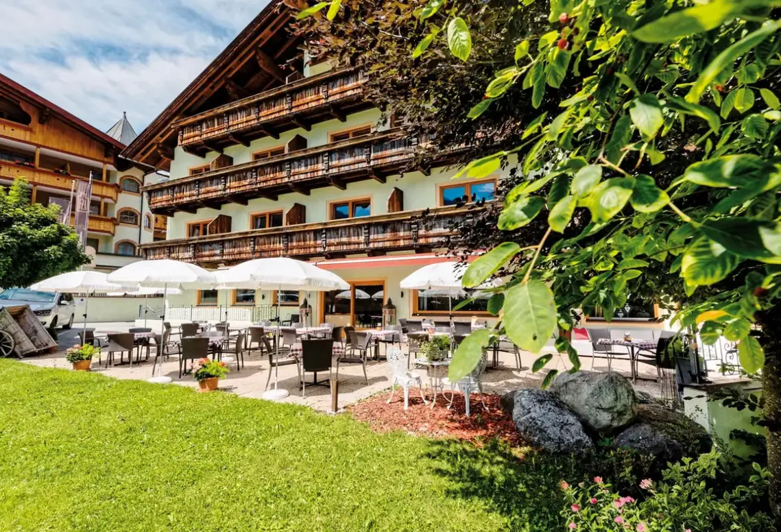 Restauracja i jedzenie w hotelu Ferienland Stubai