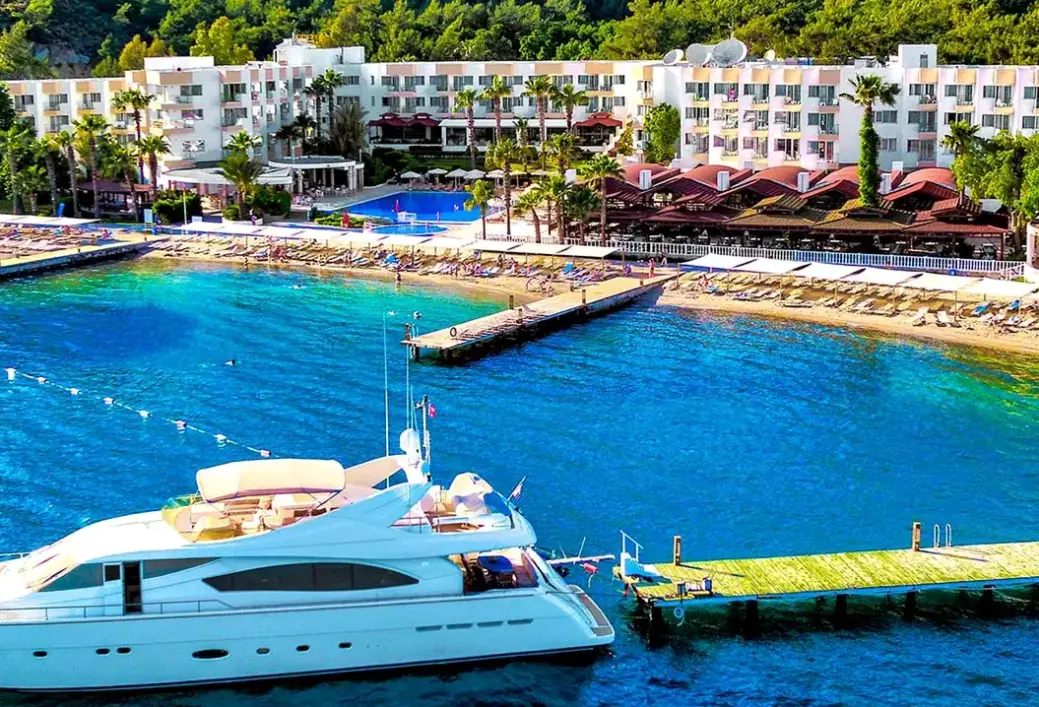 Plaża przy hotelu Fortezza Beach