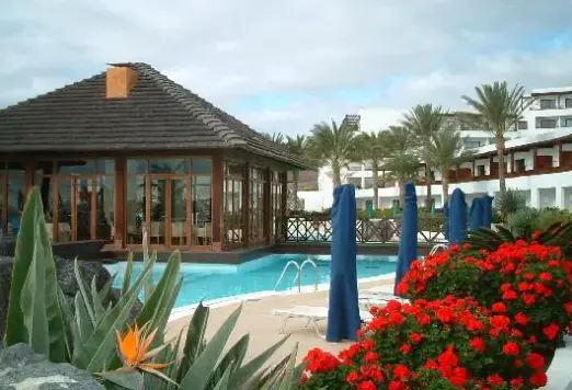 Basen w hotelu Hesperia Lanzarote