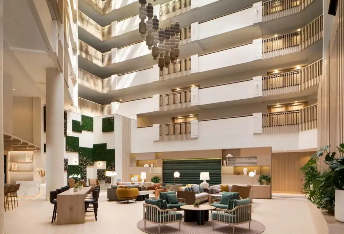 Lobby hotelu Hilton Santa Monica (Santa Monica)