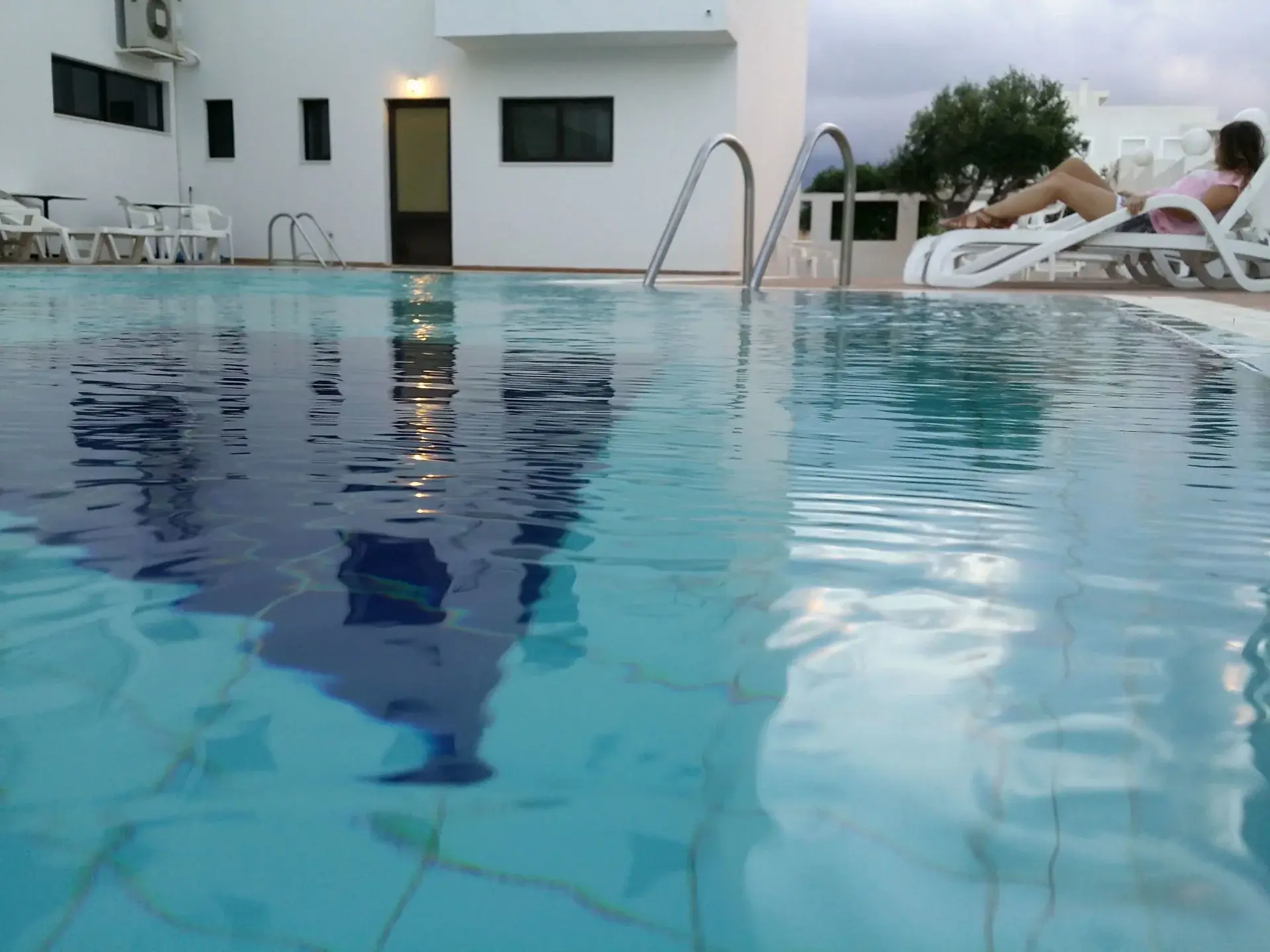 Basen w hotelu Hotel Iolkos