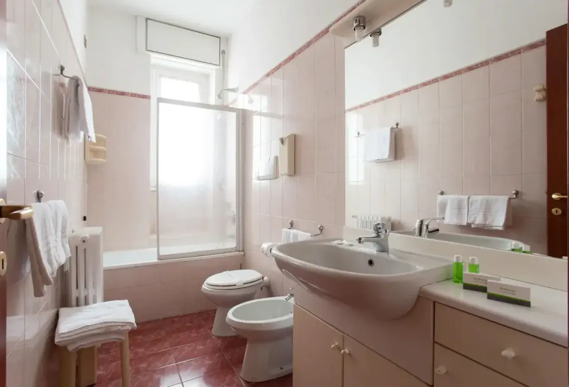 Łazienka w pokoju hotelu iH ApartHotel Milano Argonne Park