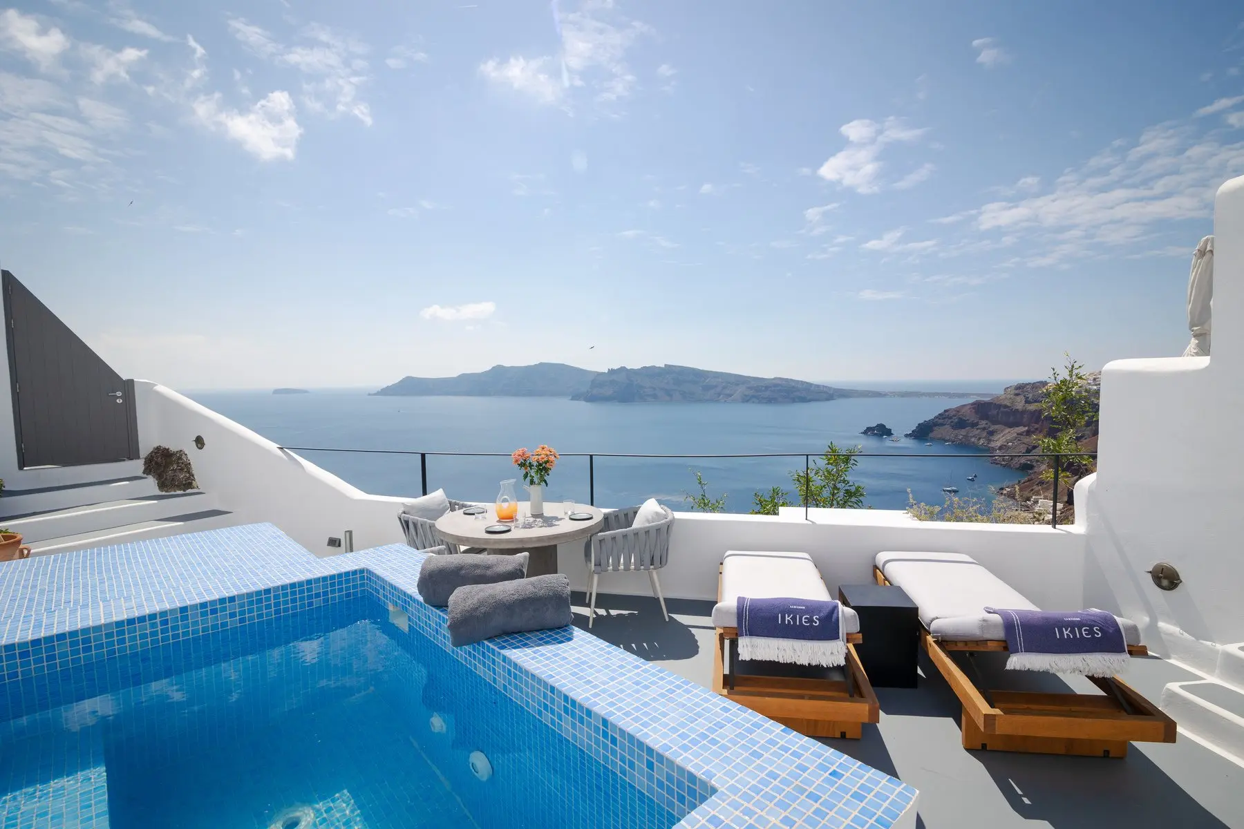 Hotel Ikies Santorini