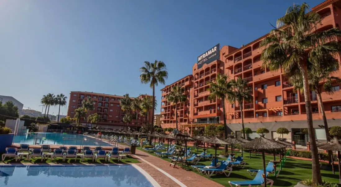 Basen w hotelu Ilunion Miramar