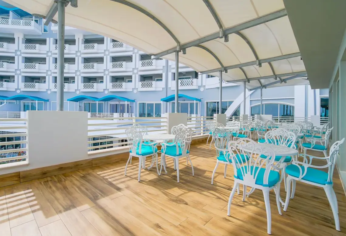 Restauracja i jedzenie w hotelu Limak Cyprus Deluxe