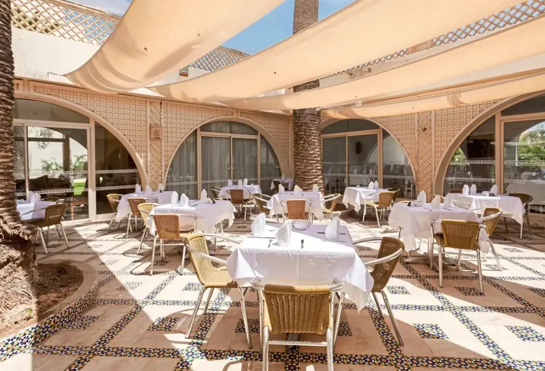 Restauracja i jedzenie w hotelu Marhaba Club