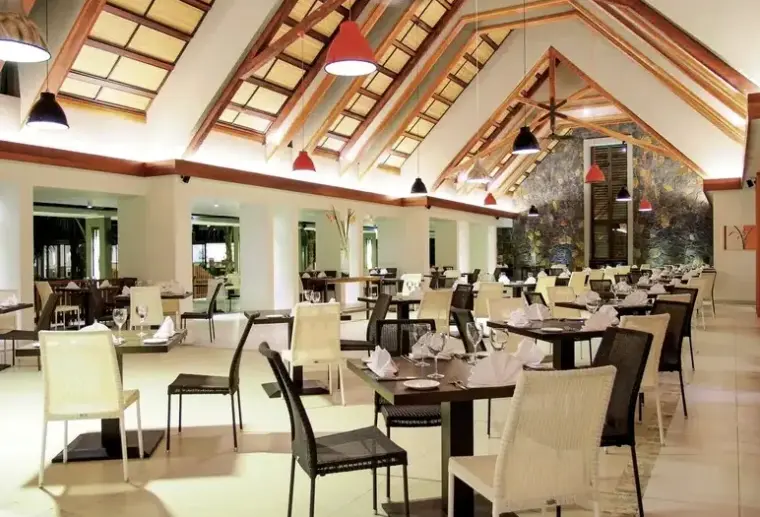 Restauracja i jedzenie w hotelu Maritim Crystal Beach