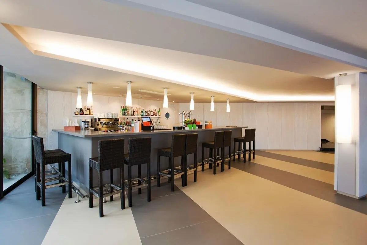 Restauracja i jedzenie w hotelu Marivent Be Live Adults Only
