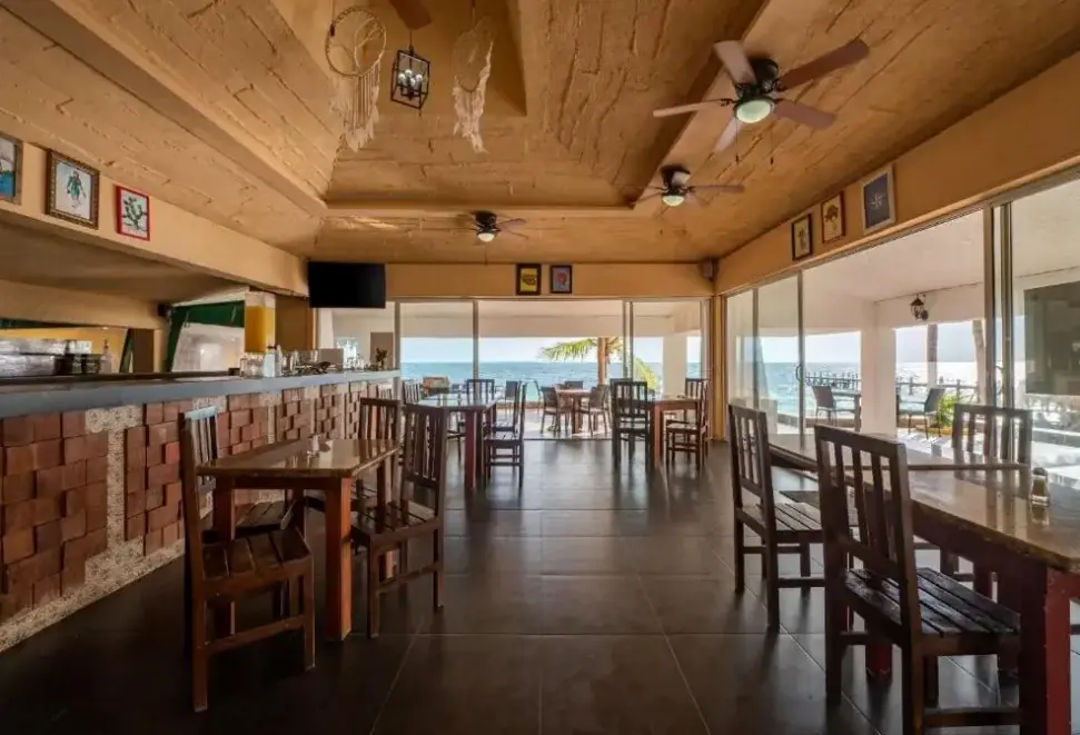 Restauracja i jedzenie w hotelu Maya Caribe by Faranda (Ex. Celuisma)