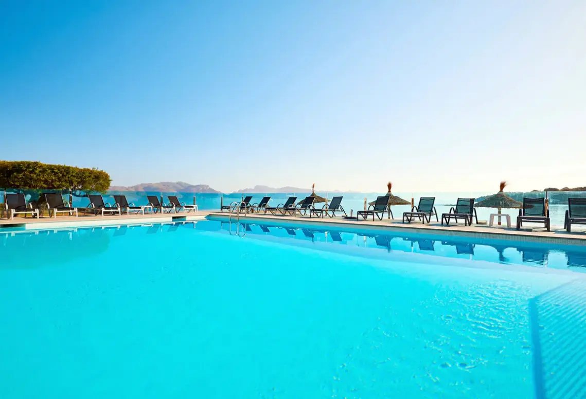 Basen w hotelu More (Alcudia)