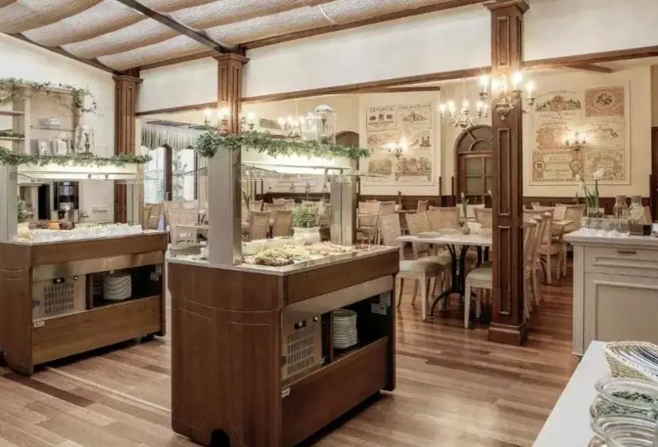 Restauracja i jedzenie w hotelu National