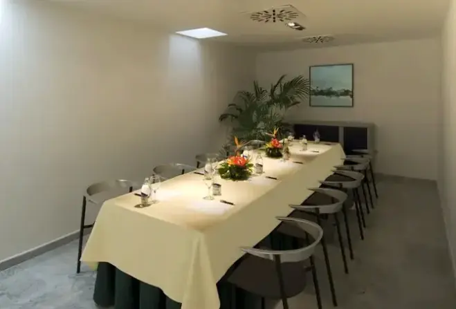 Restauracja i jedzenie w hotelu Nautico